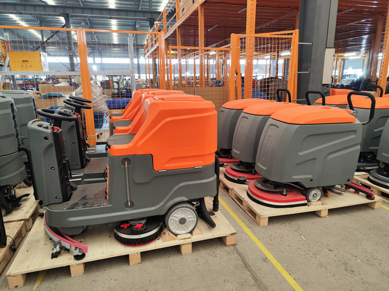 榮事達(dá)電動洗地機(jī)靈活使用 榮事達(dá)電動洗地機(jī)靈活使用.jpg